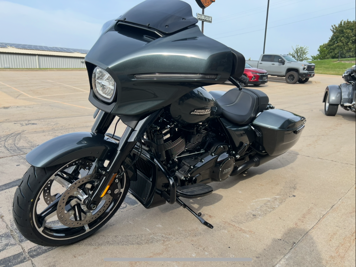 2025 Harley-Davidson Street Glide® in Dubuque, Iowa - Photo 6