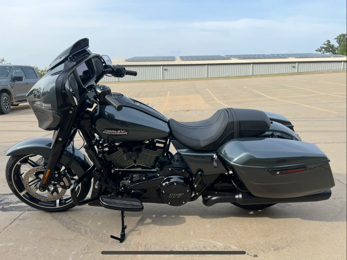 2025 Harley-Davidson Street Glide® in Dubuque, Iowa - Photo 5
