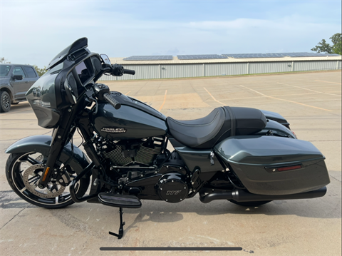 2025 Harley-Davidson Street Glide® in Dubuque, Iowa - Photo 5