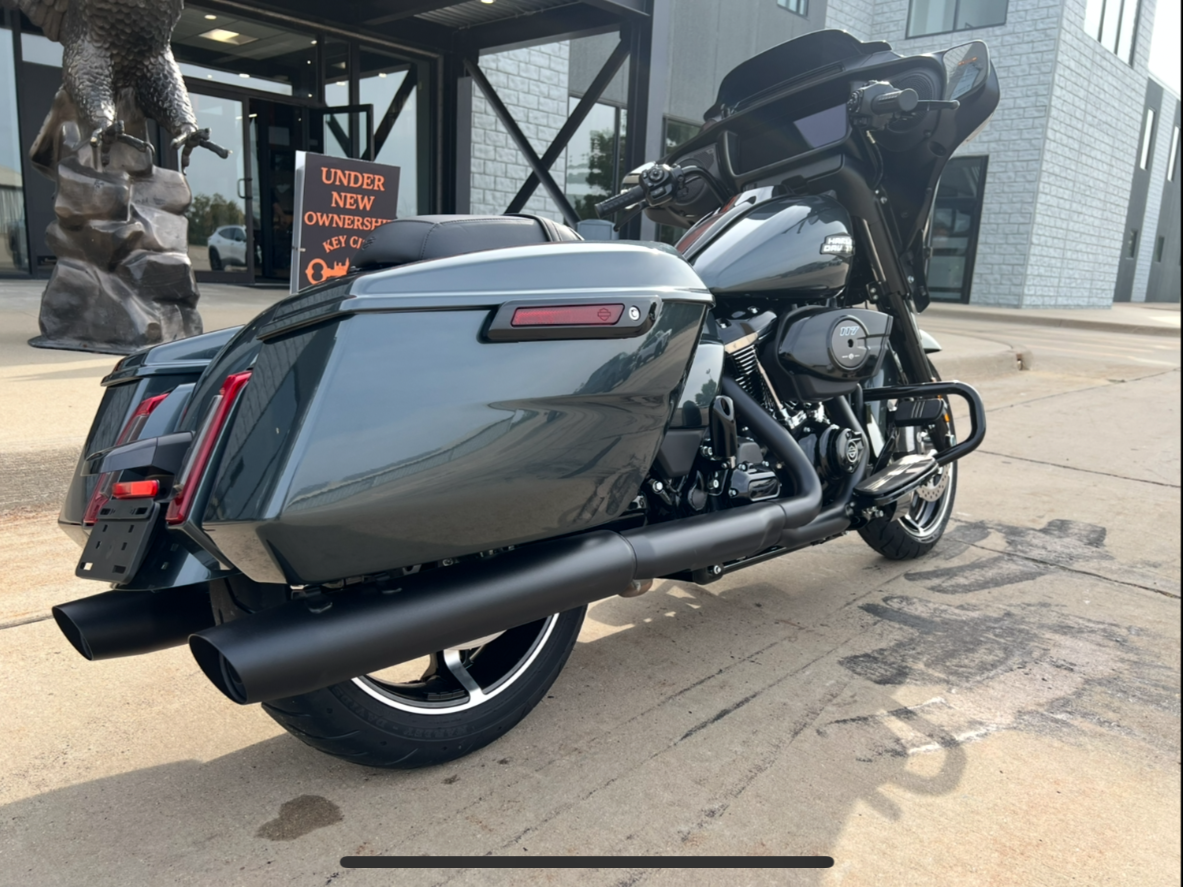 2025 Harley-Davidson Street Glide® in Dubuque, Iowa - Photo 2