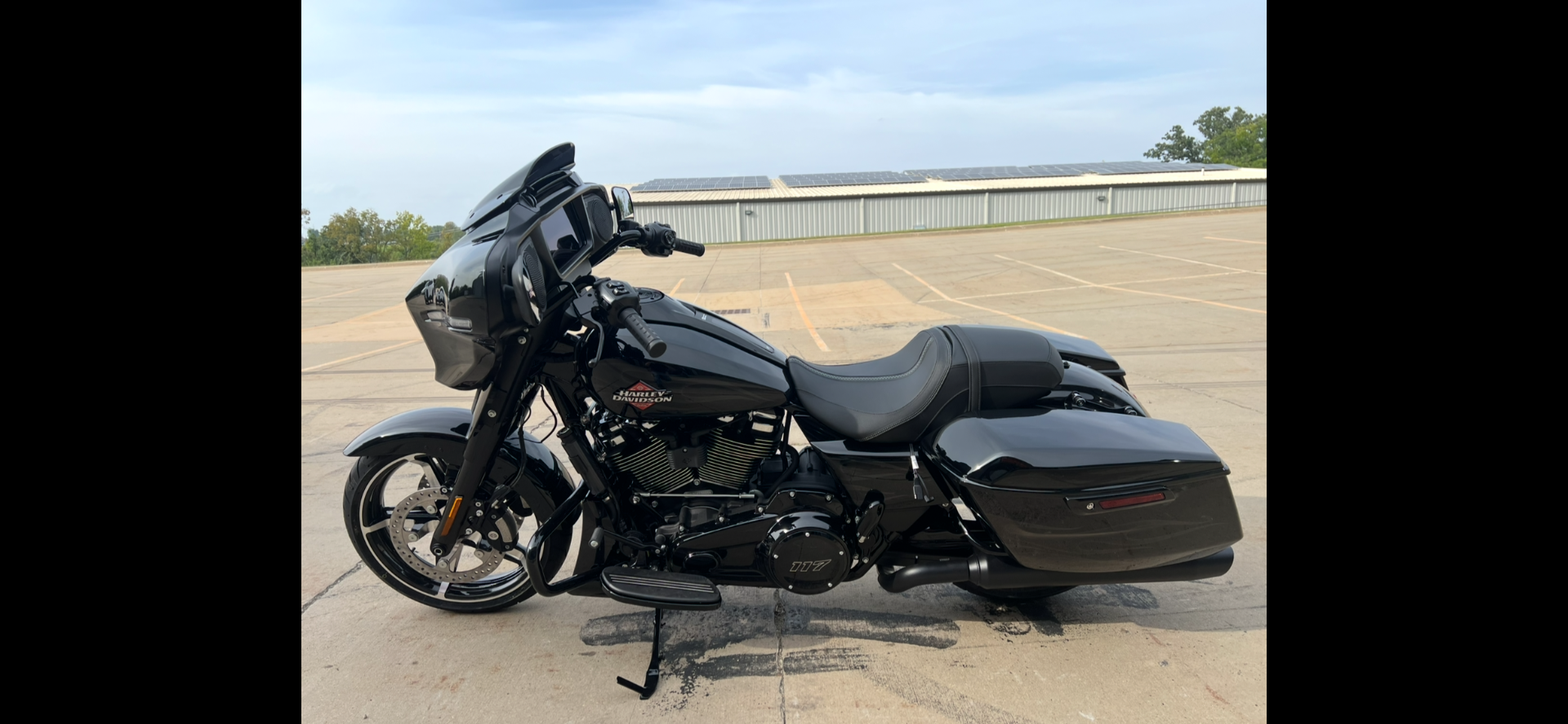 2025 Harley-Davidson Street Glide® in Dubuque, Iowa - Photo 6