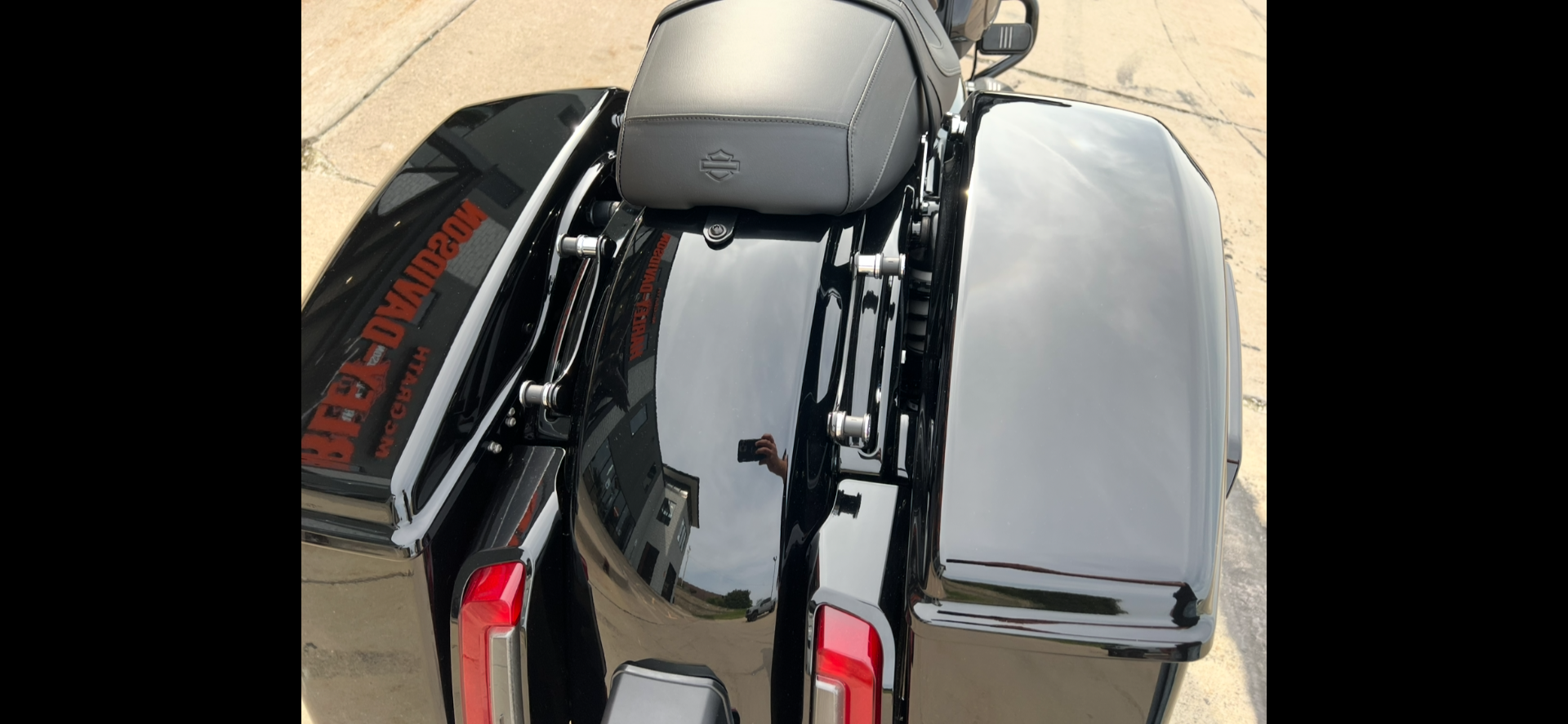 2025 Harley-Davidson Street Glide® in Dubuque, Iowa - Photo 4