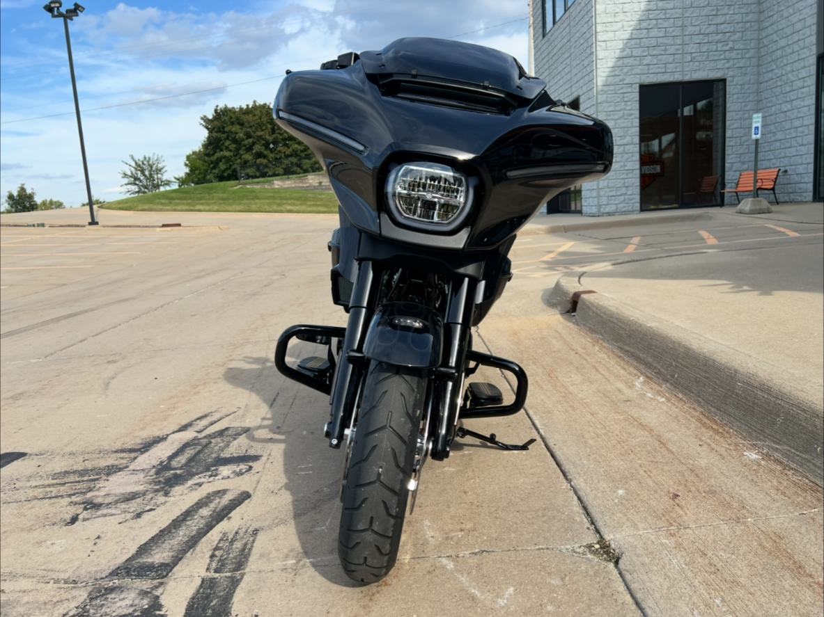 2025 Harley-Davidson Street Glide® in Dubuque, Iowa - Photo 7