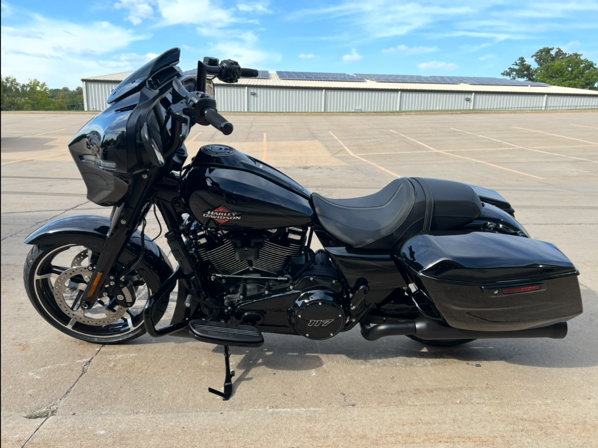 2025 Harley-Davidson Street Glide® in Dubuque, Iowa - Photo 5