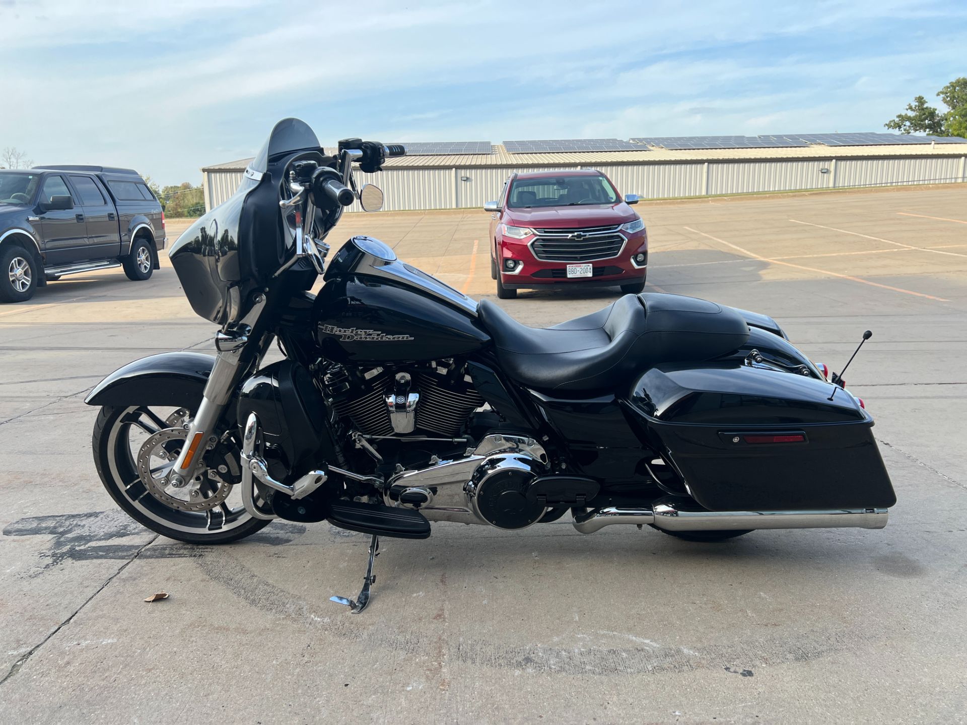 2018 Harley-Davidson Street Glide® in Dubuque, Iowa - Photo 8