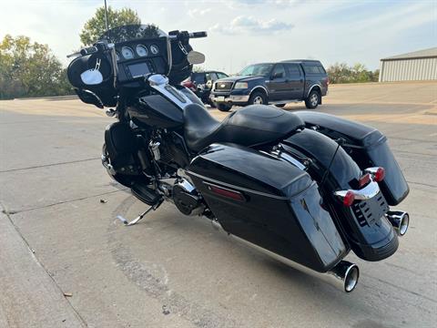 2018 Harley-Davidson Street Glide® in Dubuque, Iowa - Photo 7