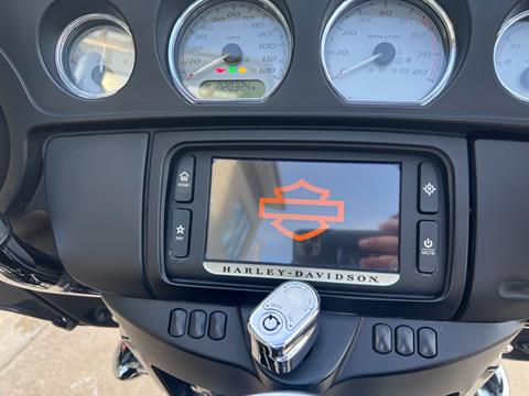 2018 Harley-Davidson Street Glide® in Dubuque, Iowa - Photo 14