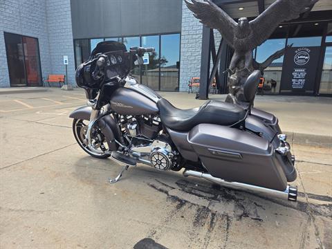 2017 Harley-Davidson Street Glide® Special in Dubuque, Iowa - Photo 4