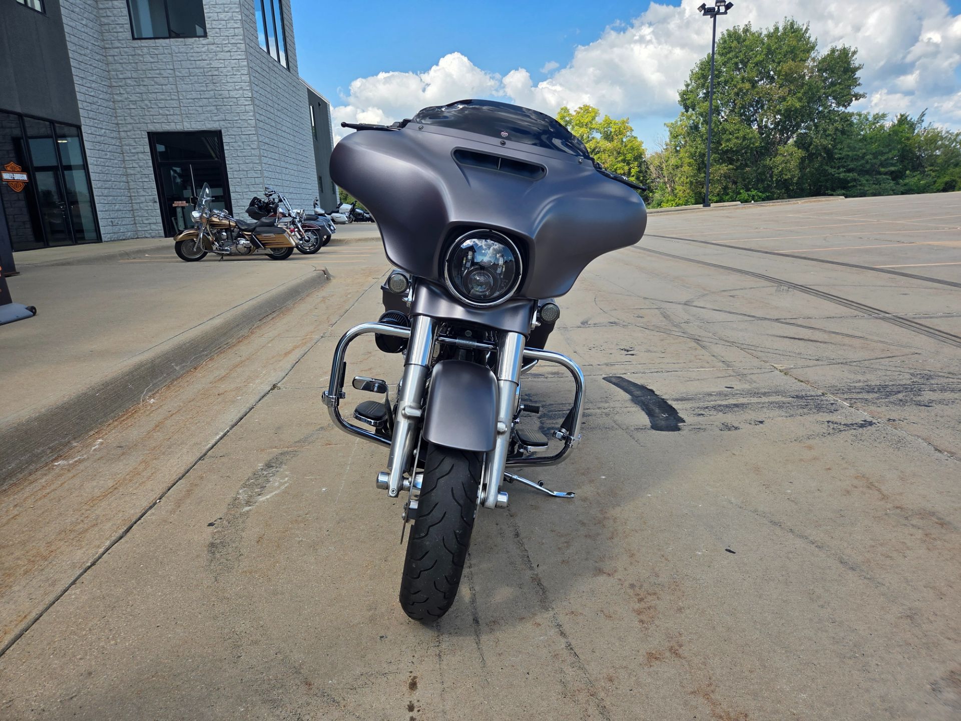 2017 Harley-Davidson Street Glide® Special in Dubuque, Iowa - Photo 11
