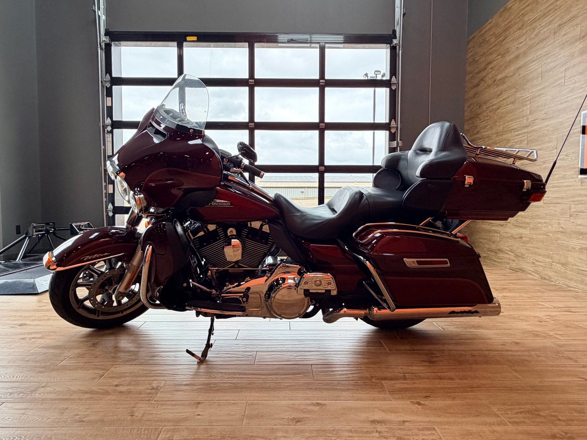 2016 Harley-Davidson Electra Glide® Ultra Classic® 8