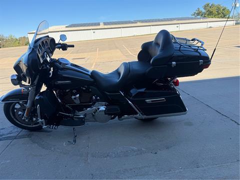 2017 Harley-Davidson Electra Glide® Ultra Classic® in Dubuque, Iowa - Photo 5