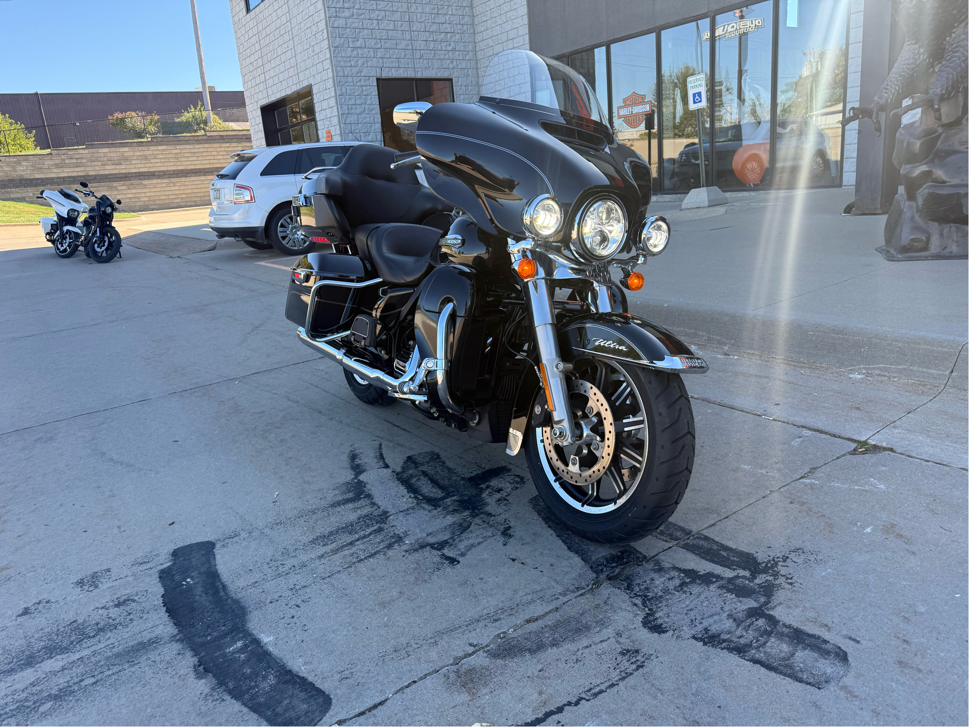 2017 Harley-Davidson Electra Glide® Ultra Classic® in Dubuque, Iowa - Photo 8