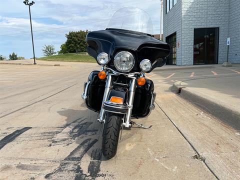 2010 Harley-Davidson Ultra Classic® Electra Glide® Peace Officer Special Edition in Dubuque, Iowa - Photo 7