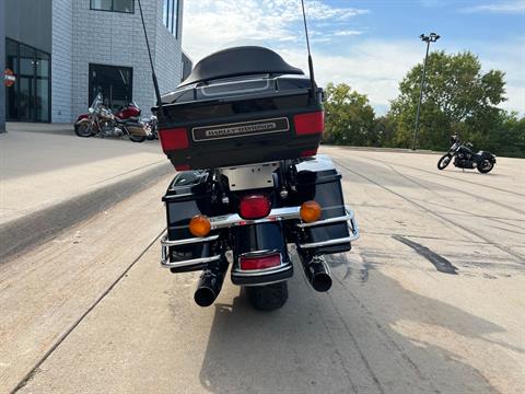 2010 Harley-Davidson Ultra Classic® Electra Glide® Peace Officer Special Edition in Dubuque, Iowa - Photo 3