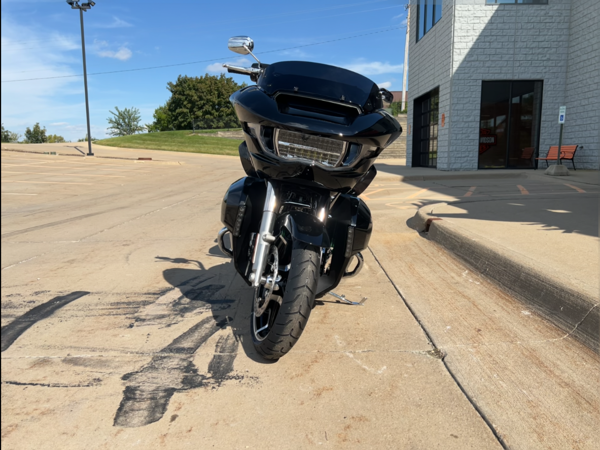 2025 Harley-Davidson Road Glide® in Dubuque, Iowa - Photo 10