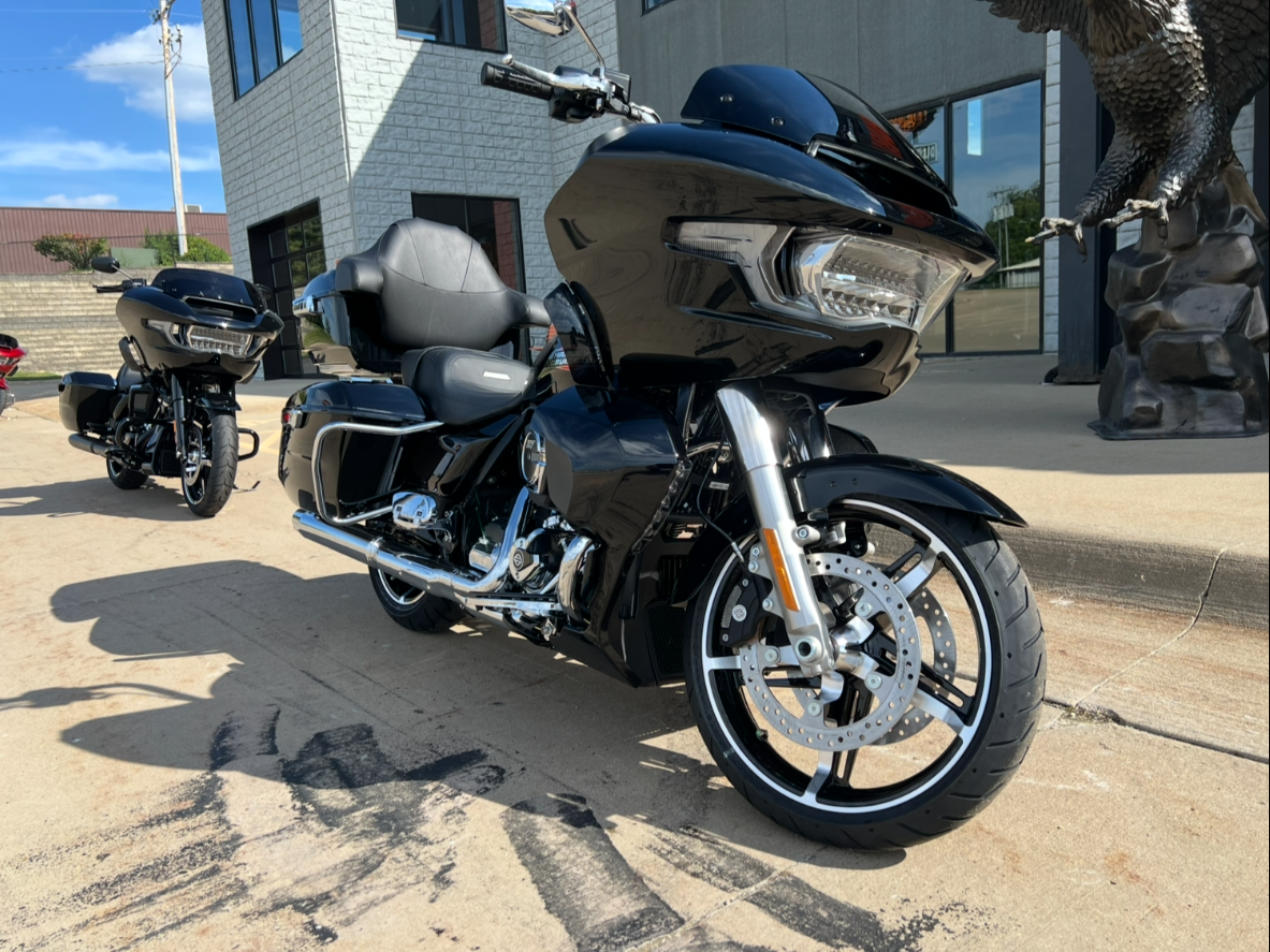 2025 Harley-Davidson Road Glide® in Dubuque, Iowa - Photo 11