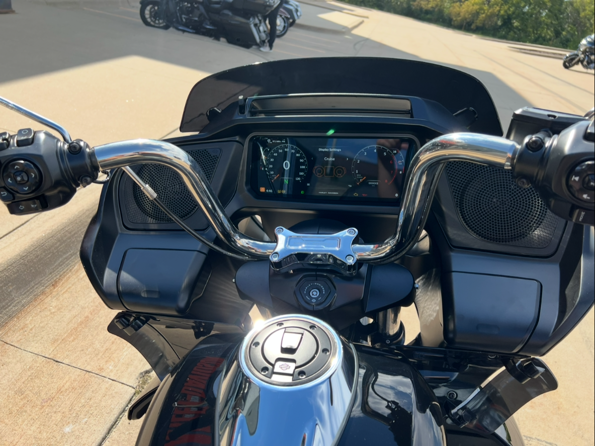 2025 Harley-Davidson Road Glide® in Dubuque, Iowa - Photo 13
