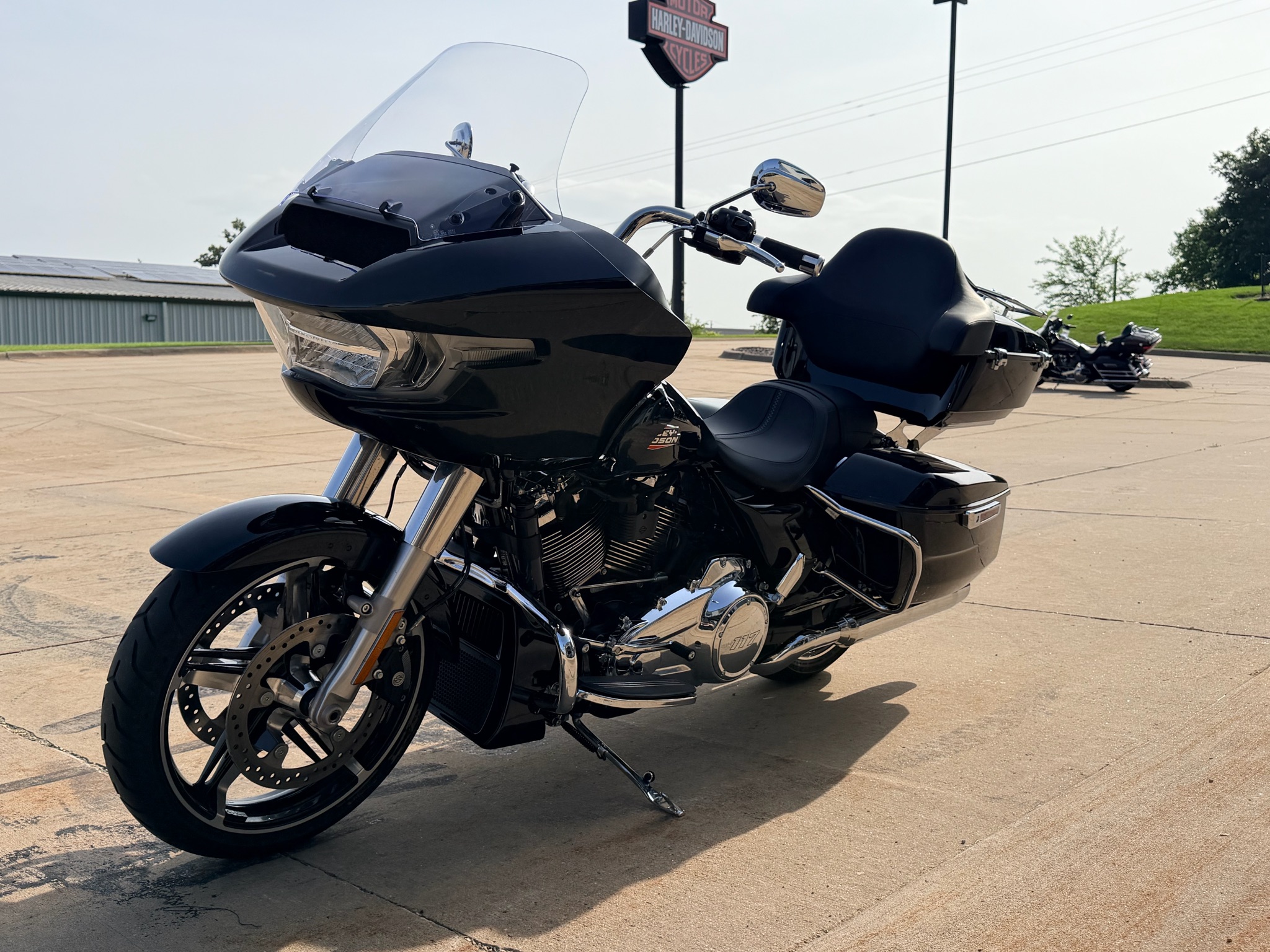 2025 Harley-Davidson Road Glide® 8