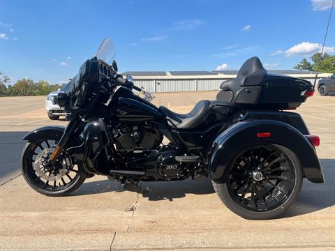 2025 Harley-Davidson Tri Glide® Ultra in Dubuque, Iowa - Photo 7