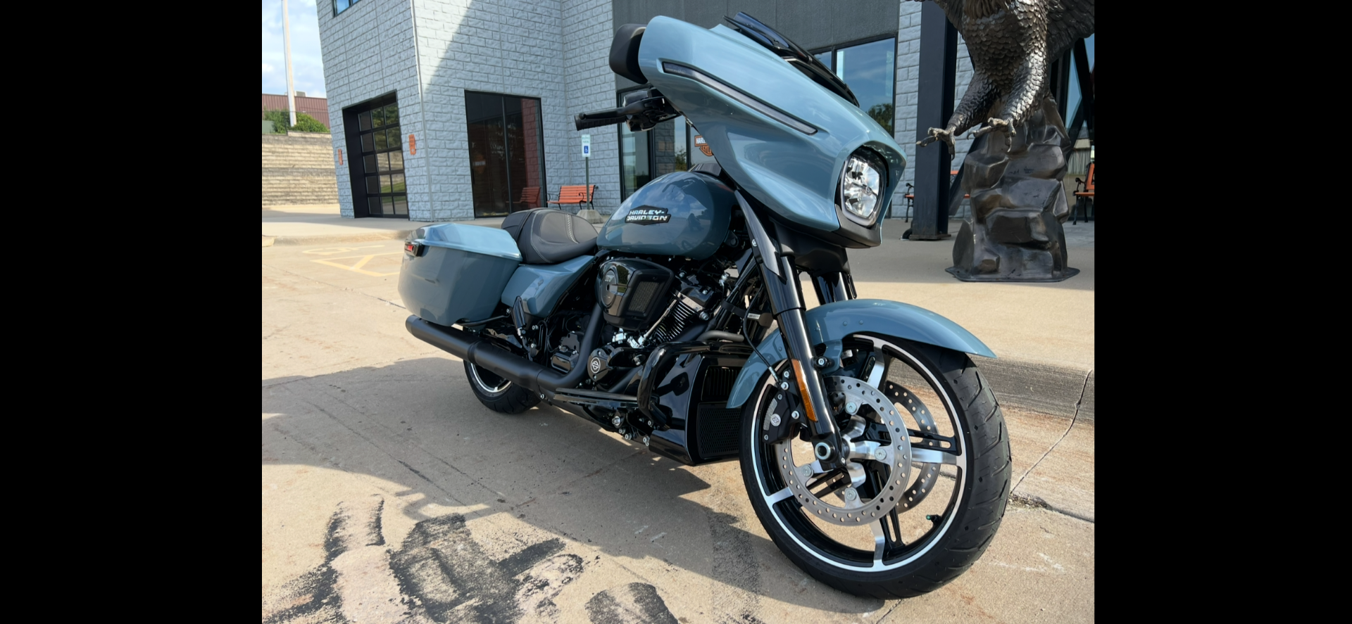 2024 Harley-Davidson Street Glide® in Dubuque, Iowa - Photo 8