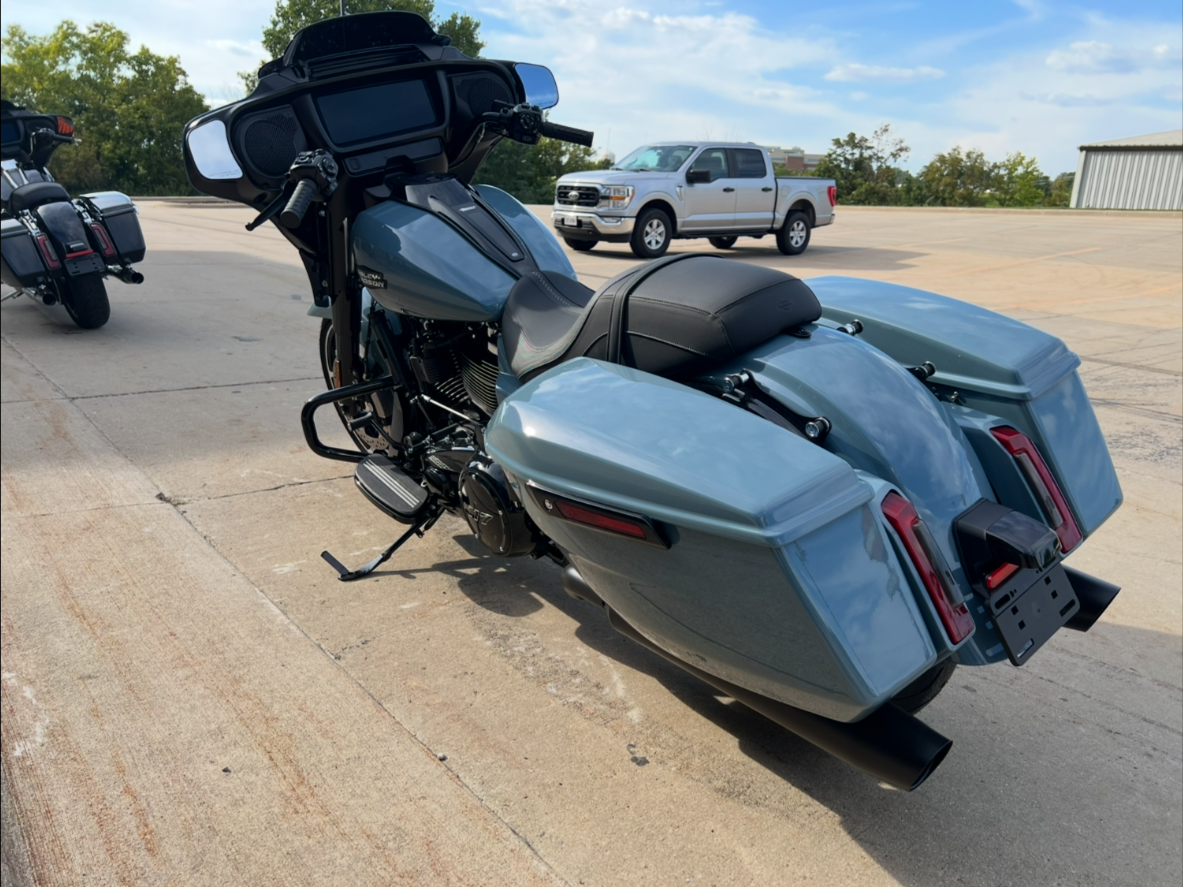 2024 Harley-Davidson Street Glide® in Dubuque, Iowa - Photo 4