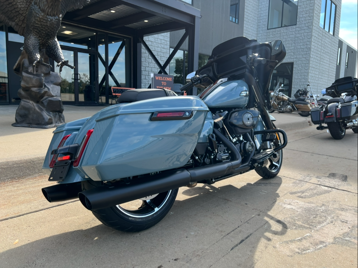 2024 Harley-Davidson Street Glide® in Dubuque, Iowa - Photo 2