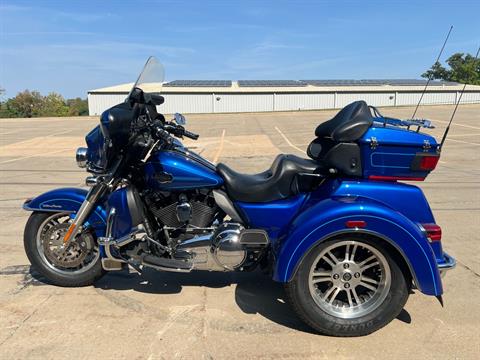 2010 Harley-Davidson Tri Glide™ Ultra Classic® in Dubuque, Iowa - Photo 5