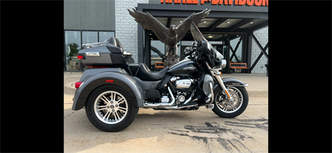 2021 Harley-Davidson Tri Glide® Ultra in Dubuque, Iowa - Photo 1
