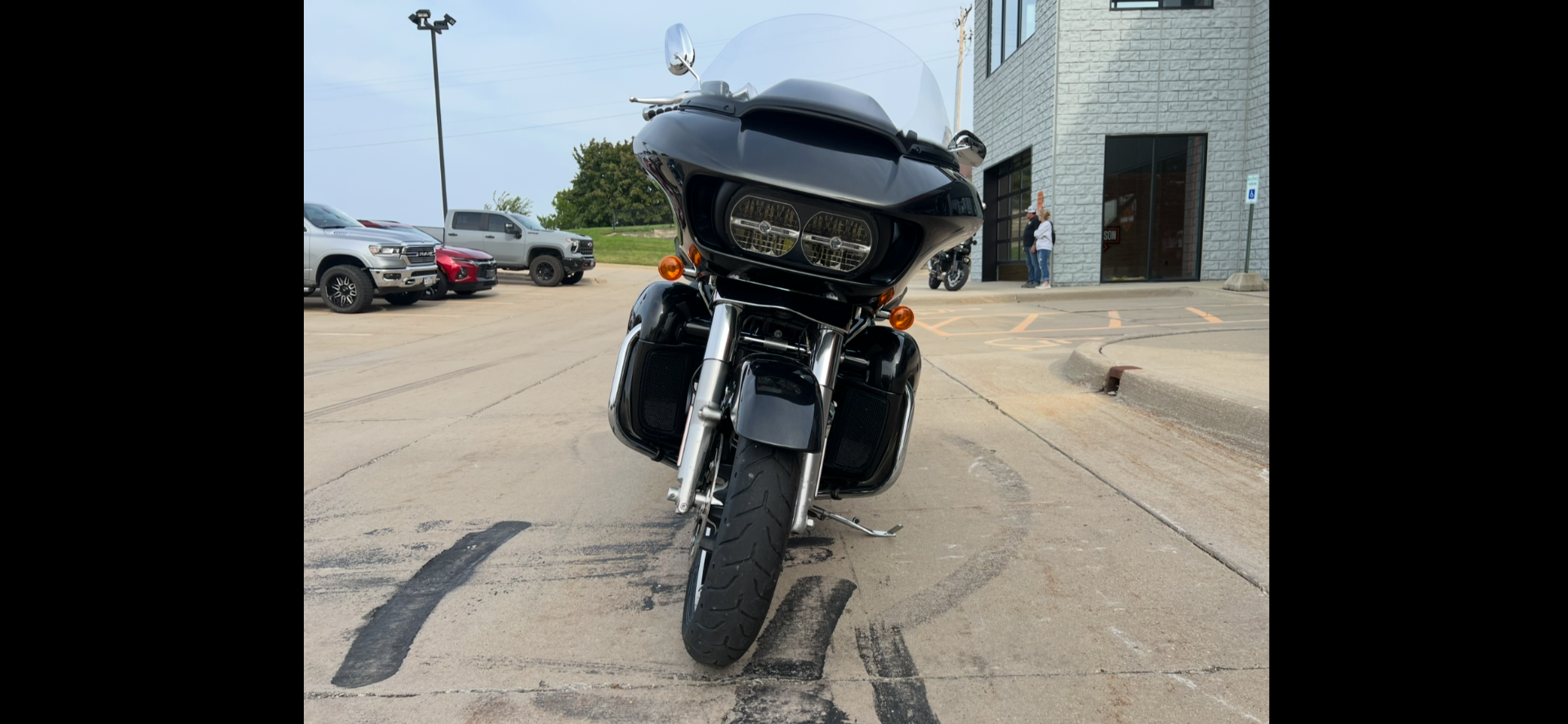 2017 Harley-Davidson Road Glide® Ultra in Dubuque, Iowa - Photo 6