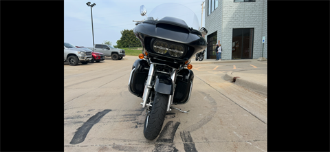 2017 Harley-Davidson Road Glide® Ultra in Dubuque, Iowa - Photo 6