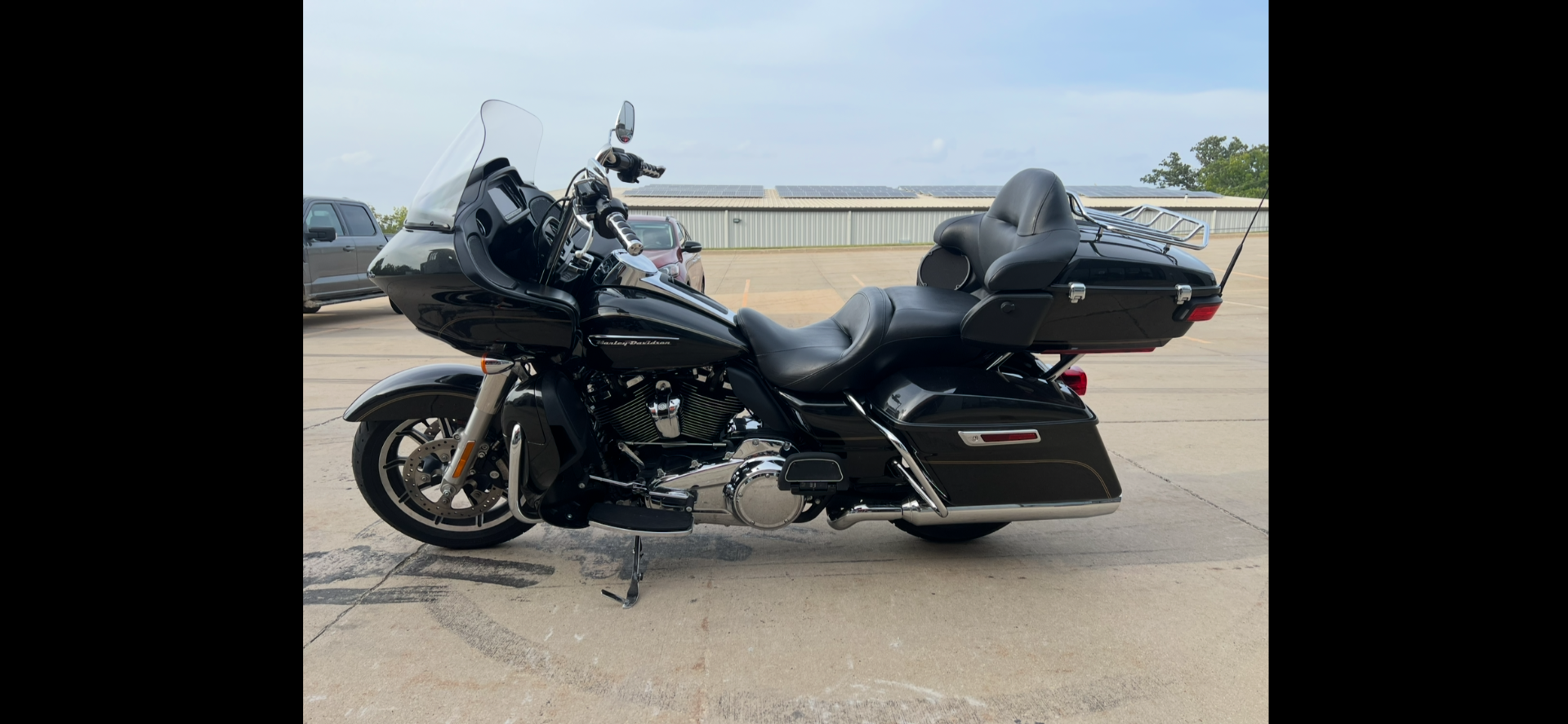 2017 Harley-Davidson Road Glide® Ultra in Dubuque, Iowa - Photo 4