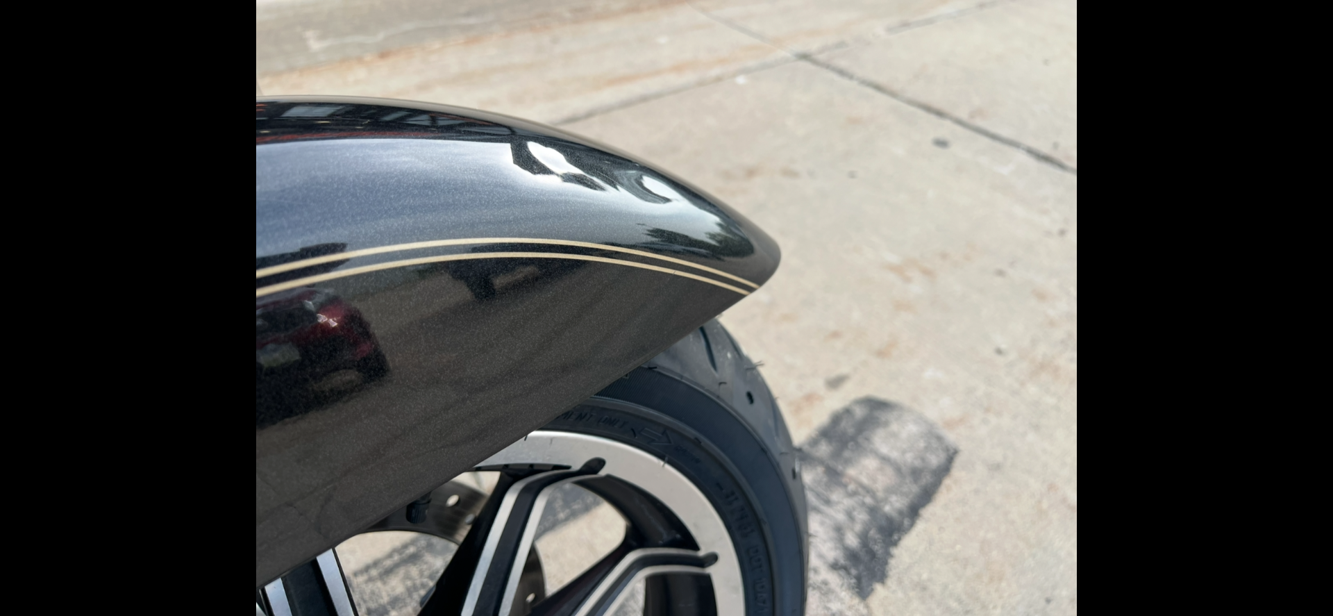 2017 Harley-Davidson Road Glide® Ultra in Dubuque, Iowa - Photo 9