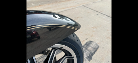 2017 Harley-Davidson Road Glide® Ultra in Dubuque, Iowa - Photo 9