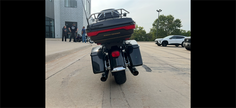 2017 Harley-Davidson Road Glide® Ultra in Dubuque, Iowa - Photo 2
