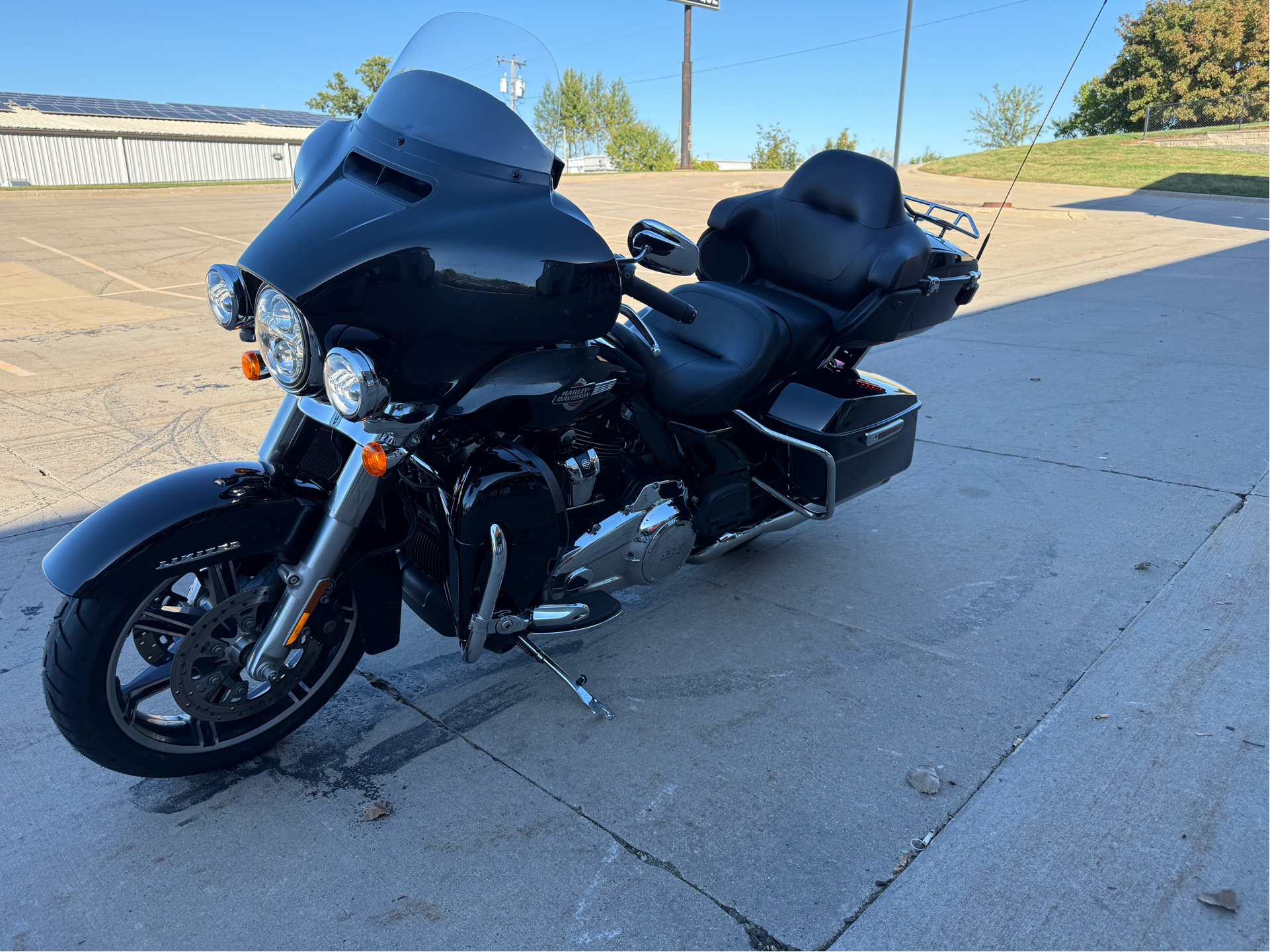 2023 Harley-Davidson Ultra Limited in Dubuque, Iowa - Photo 5