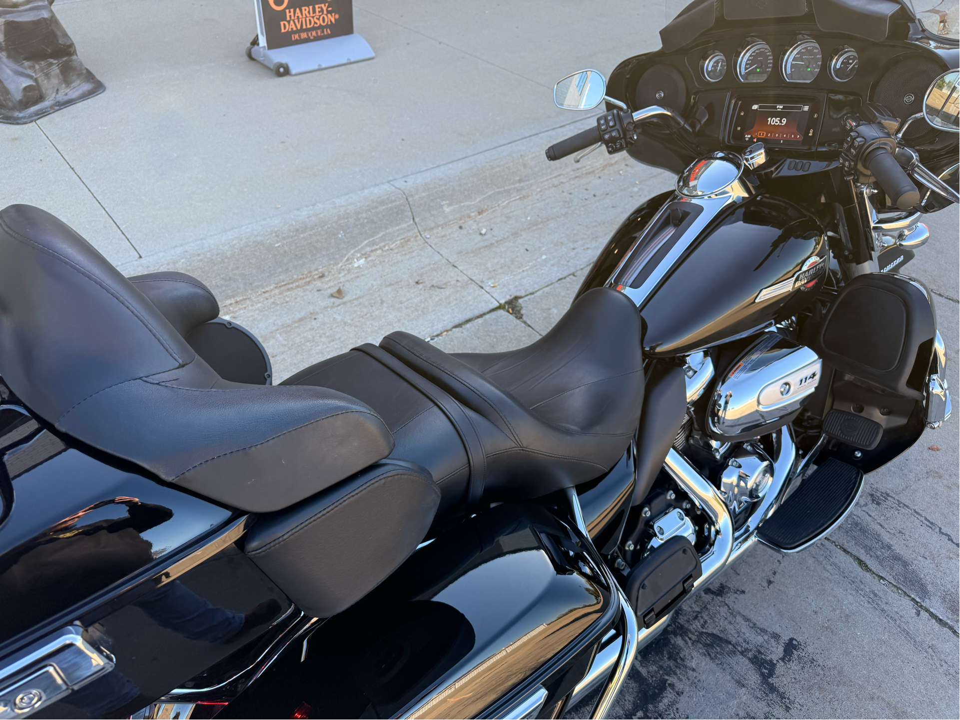 2023 Harley-Davidson Ultra Limited in Dubuque, Iowa - Photo 8