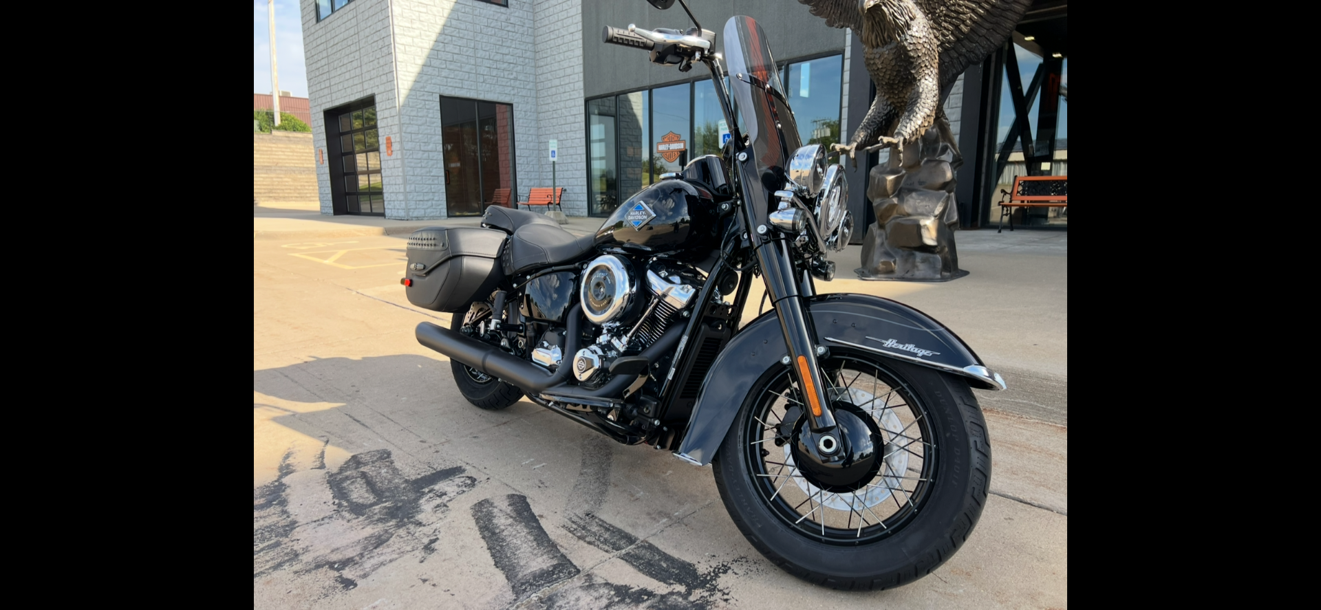 2025 Harley-Davidson Heritage Classic in Dubuque, Iowa - Photo 8