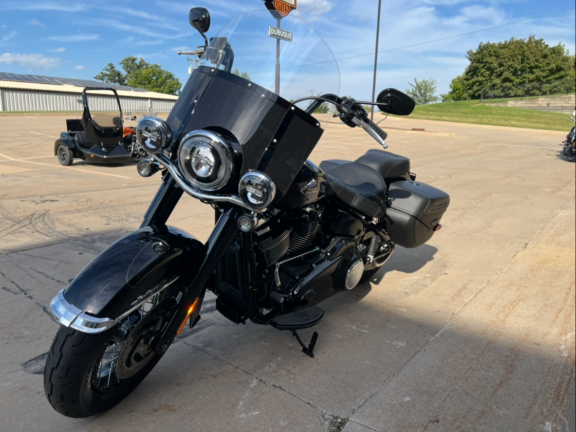2025 Harley-Davidson Heritage Classic in Dubuque, Iowa - Photo 8