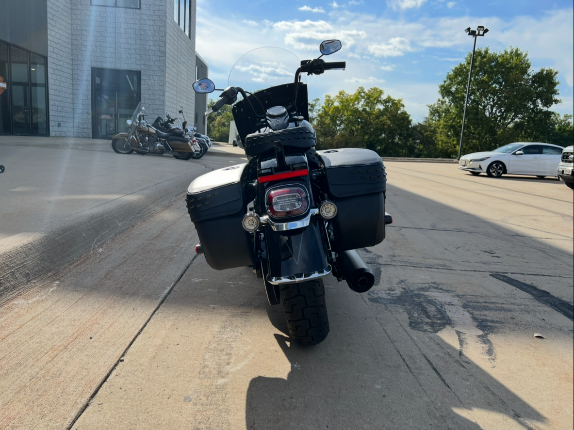 2025 Harley-Davidson Heritage Classic in Dubuque, Iowa - Photo 4