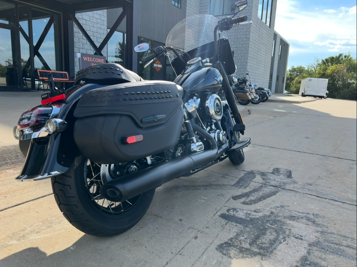 2025 Harley-Davidson Heritage Classic in Dubuque, Iowa - Photo 2