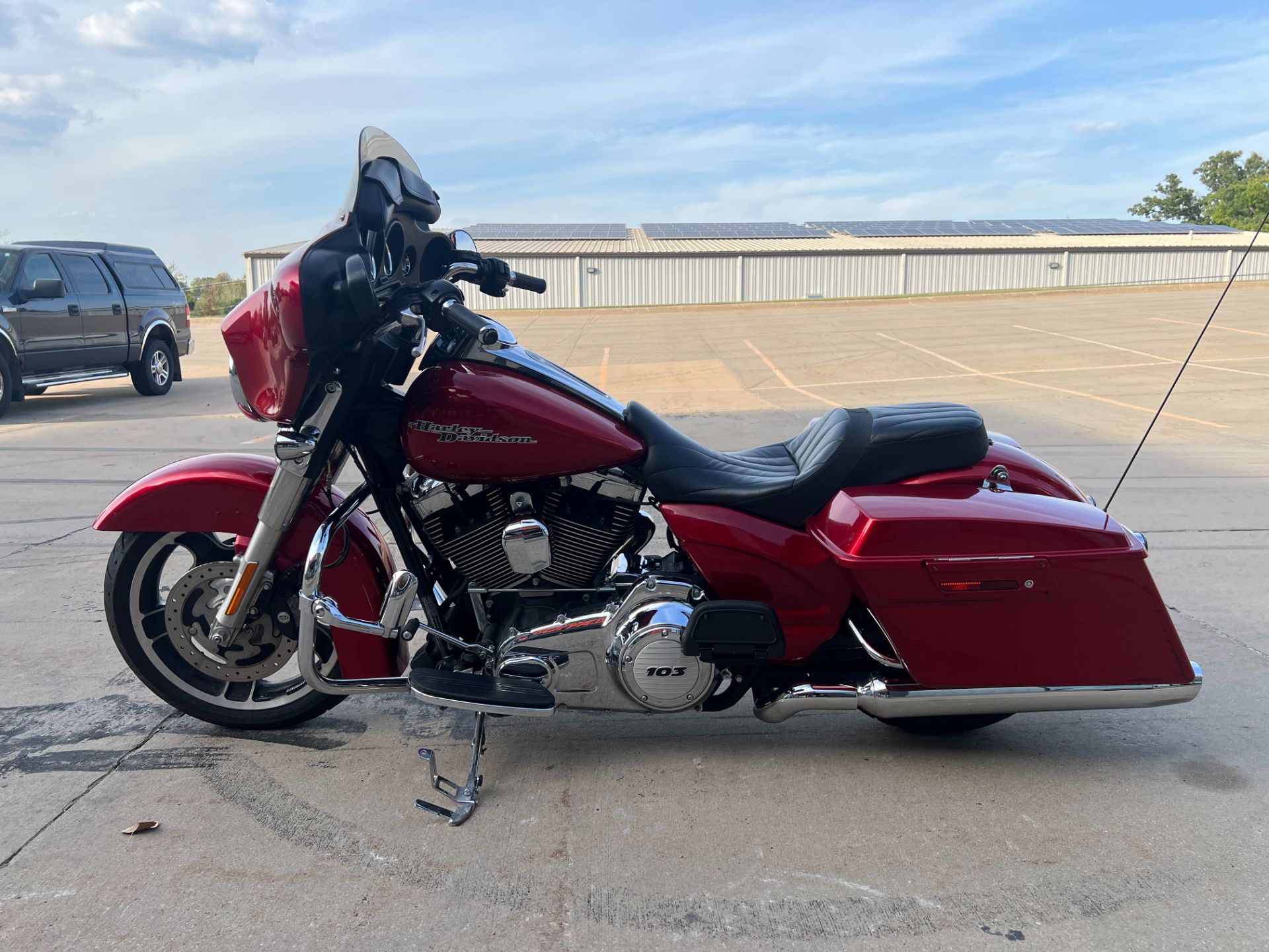 2013 Harley-Davidson Street Glide® in Dubuque, Iowa - Photo 7