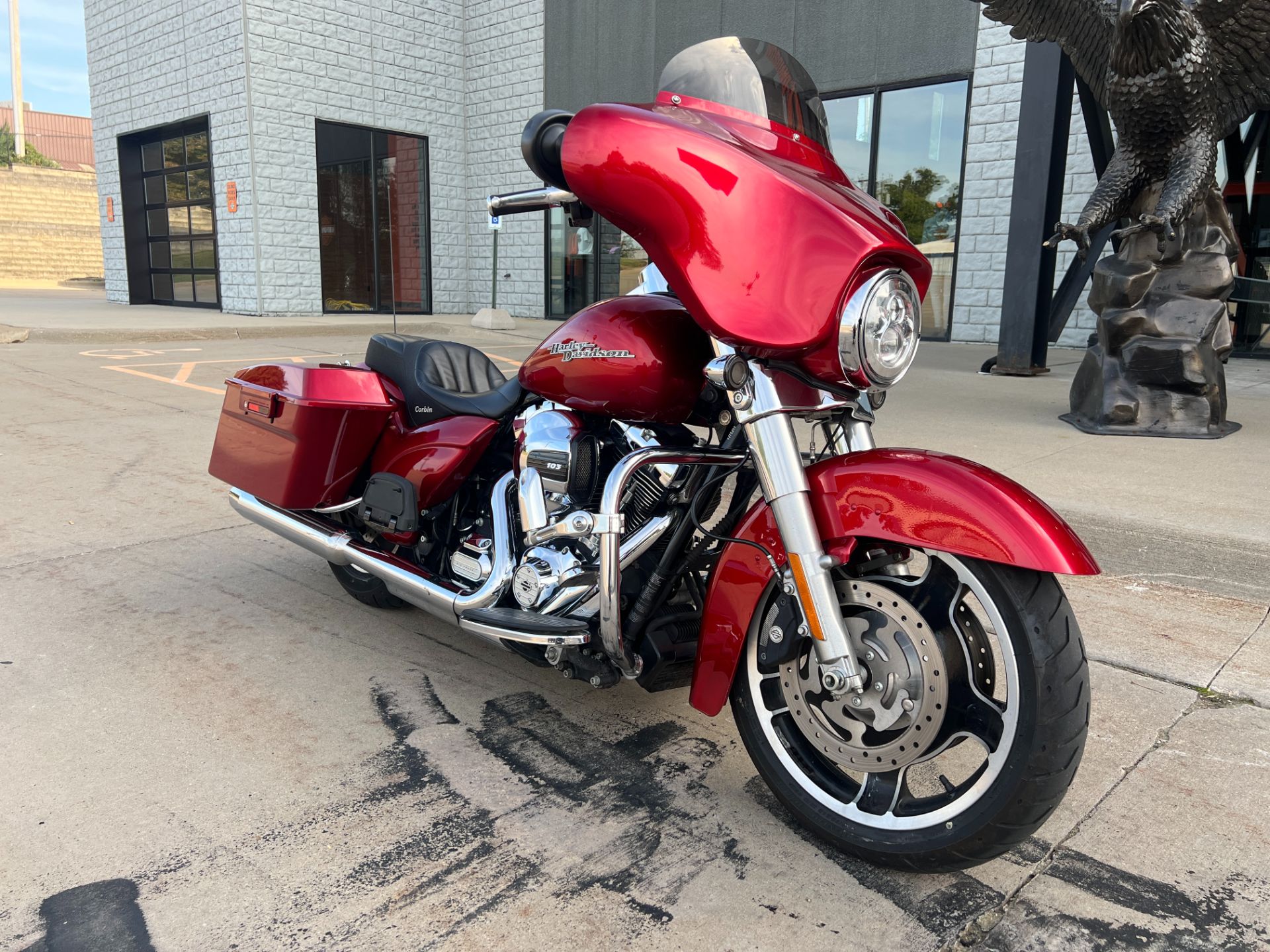 2013 Harley-Davidson Street Glide® in Dubuque, Iowa - Photo 11