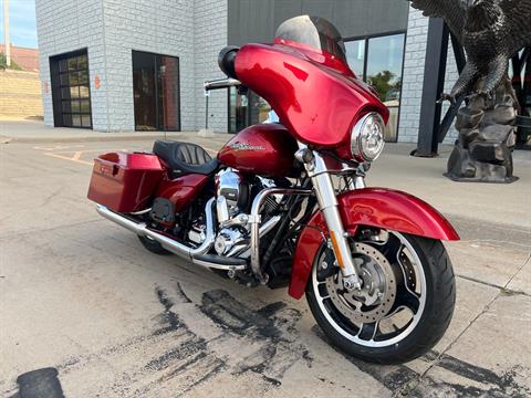 2013 Harley-Davidson Street Glide® in Dubuque, Iowa - Photo 11