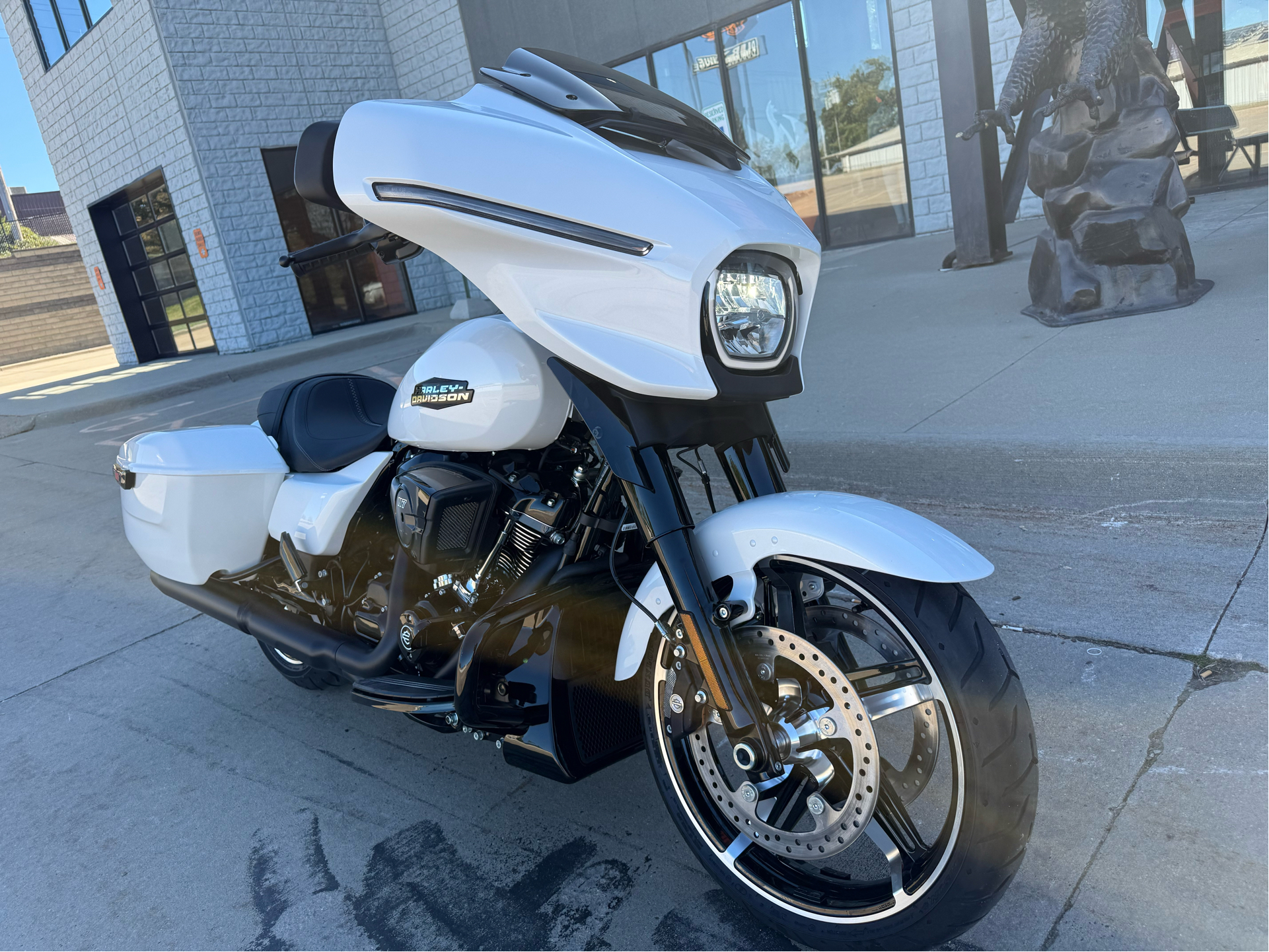2025 Harley-Davidson Street Glide® in Dubuque, Iowa - Photo 8