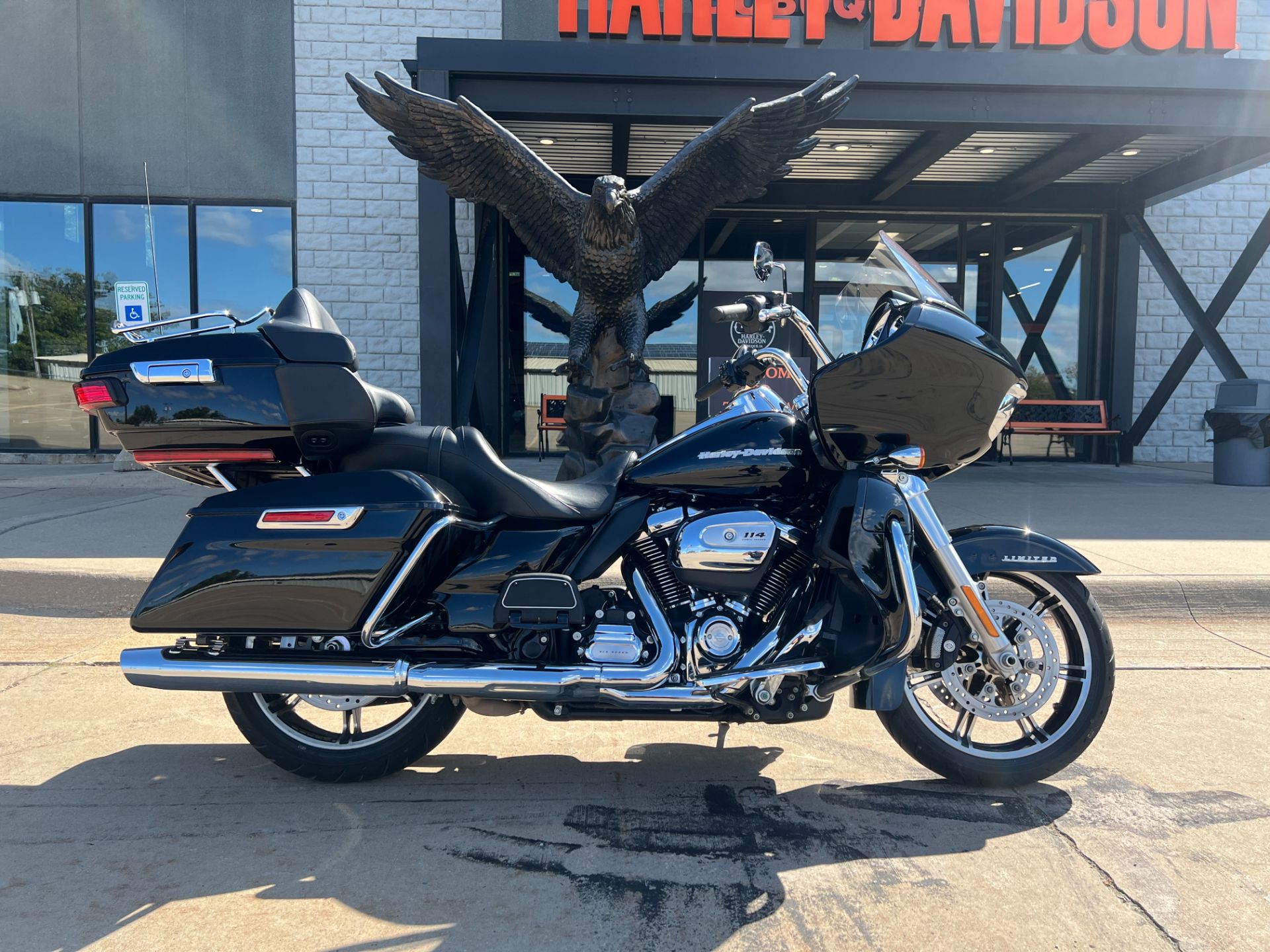 2020 Harley-Davidson Road Glide® Limited in Dubuque, Iowa - Photo 1