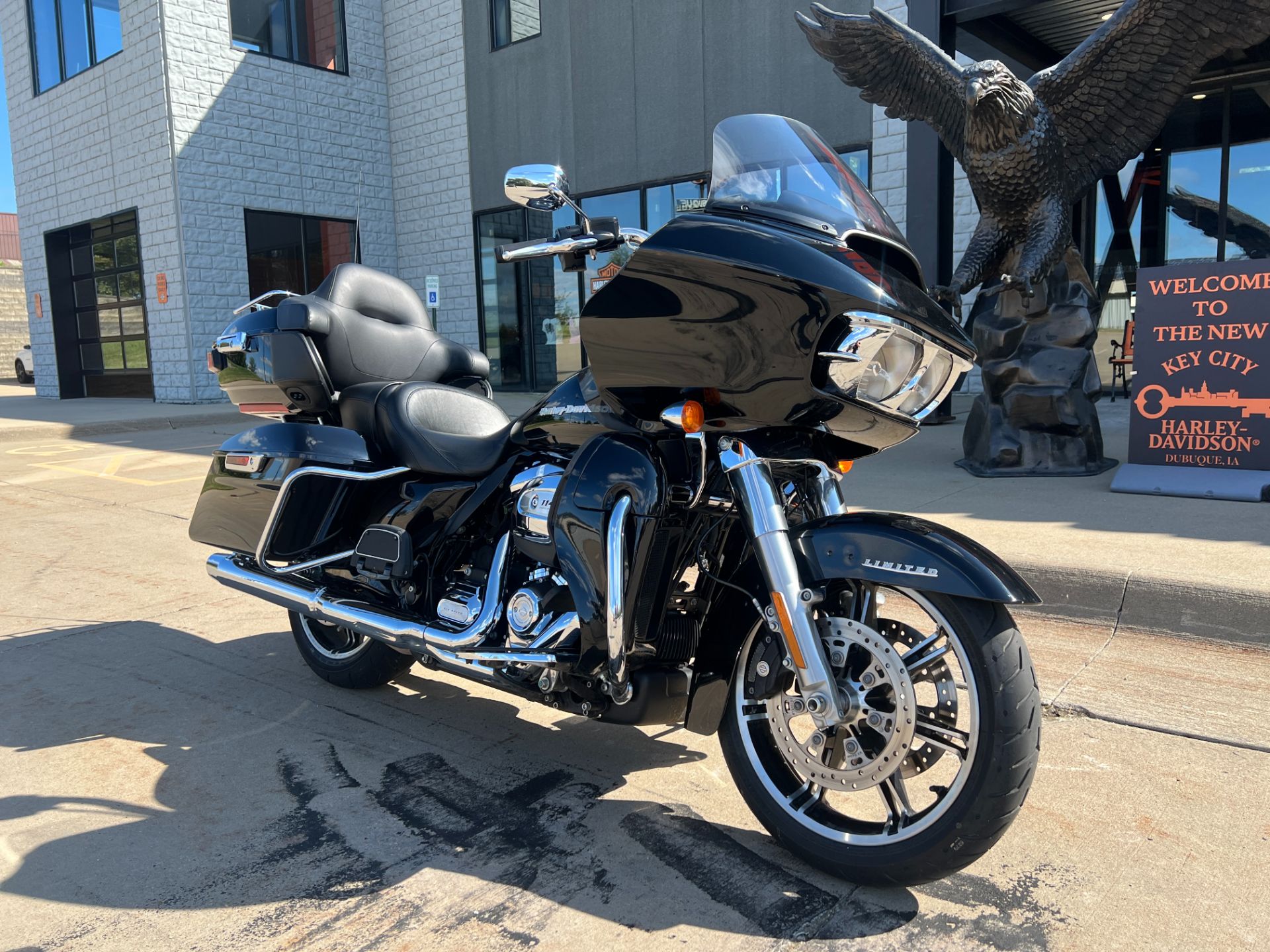 2020 Harley-Davidson Road Glide® Limited in Dubuque, Iowa - Photo 11