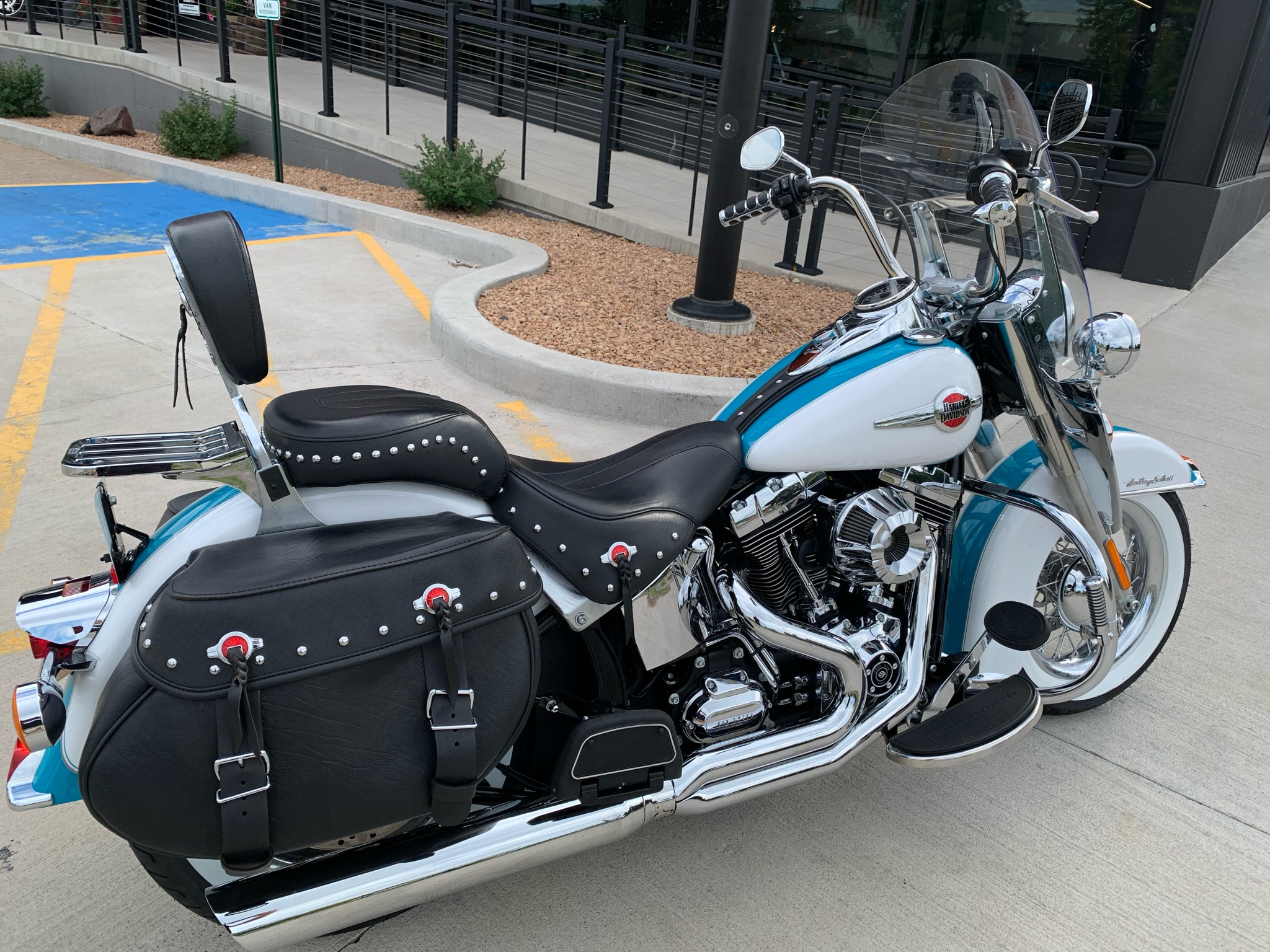 2017 Harley-Davidson Heritage Softail® Classic 8