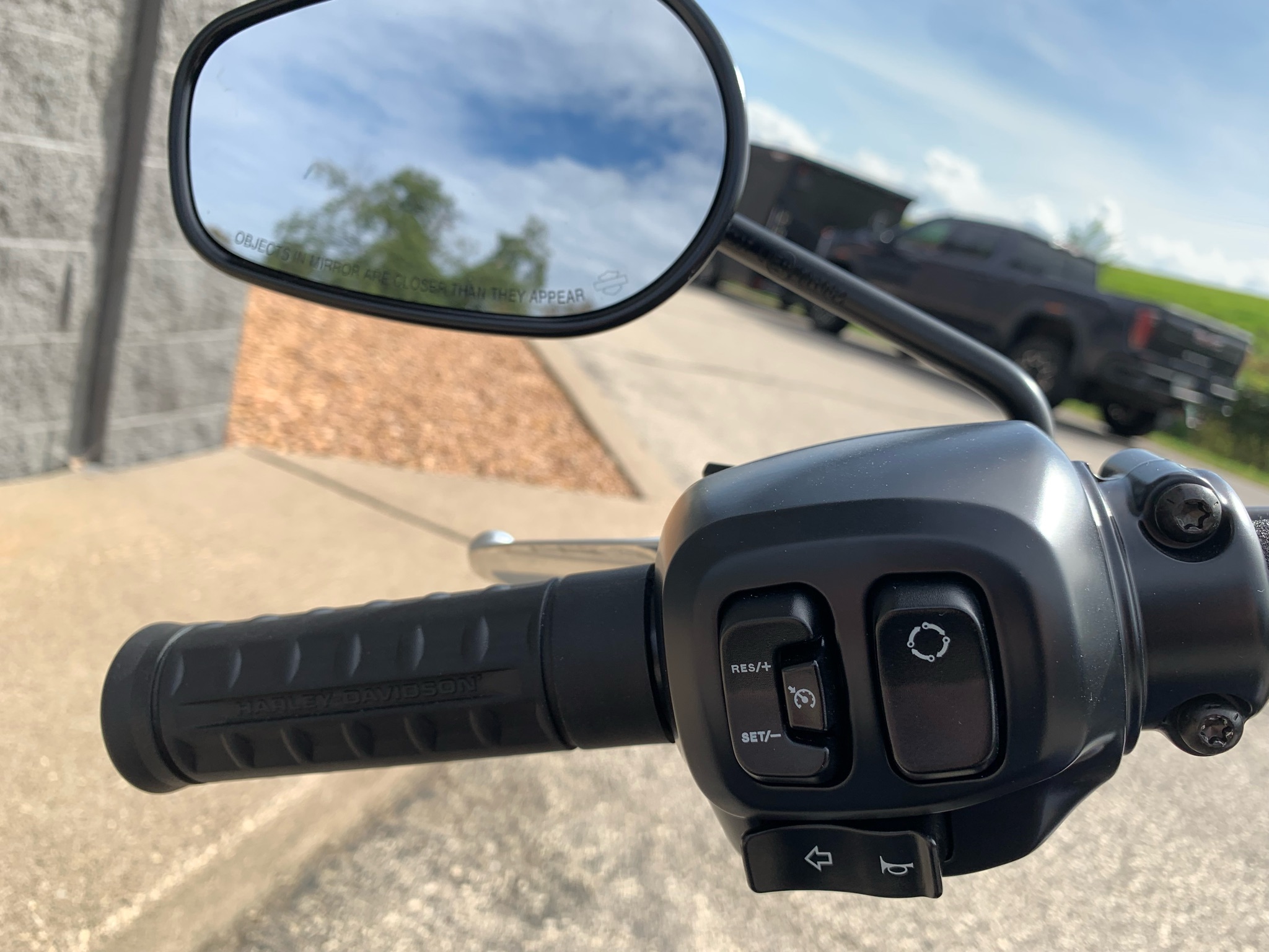 2025 Harley-Davidson Street Bob® 11
