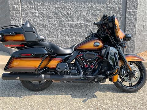 2024 ultra limited tobacco fade Feast your eyes on this jaw-dropping in Fade! A perfect blend of power, luxury, and head-turning style  this beauty wont last long. Ready to ride? Harley-Davidson Tobacco Fade Collection Motorcycles