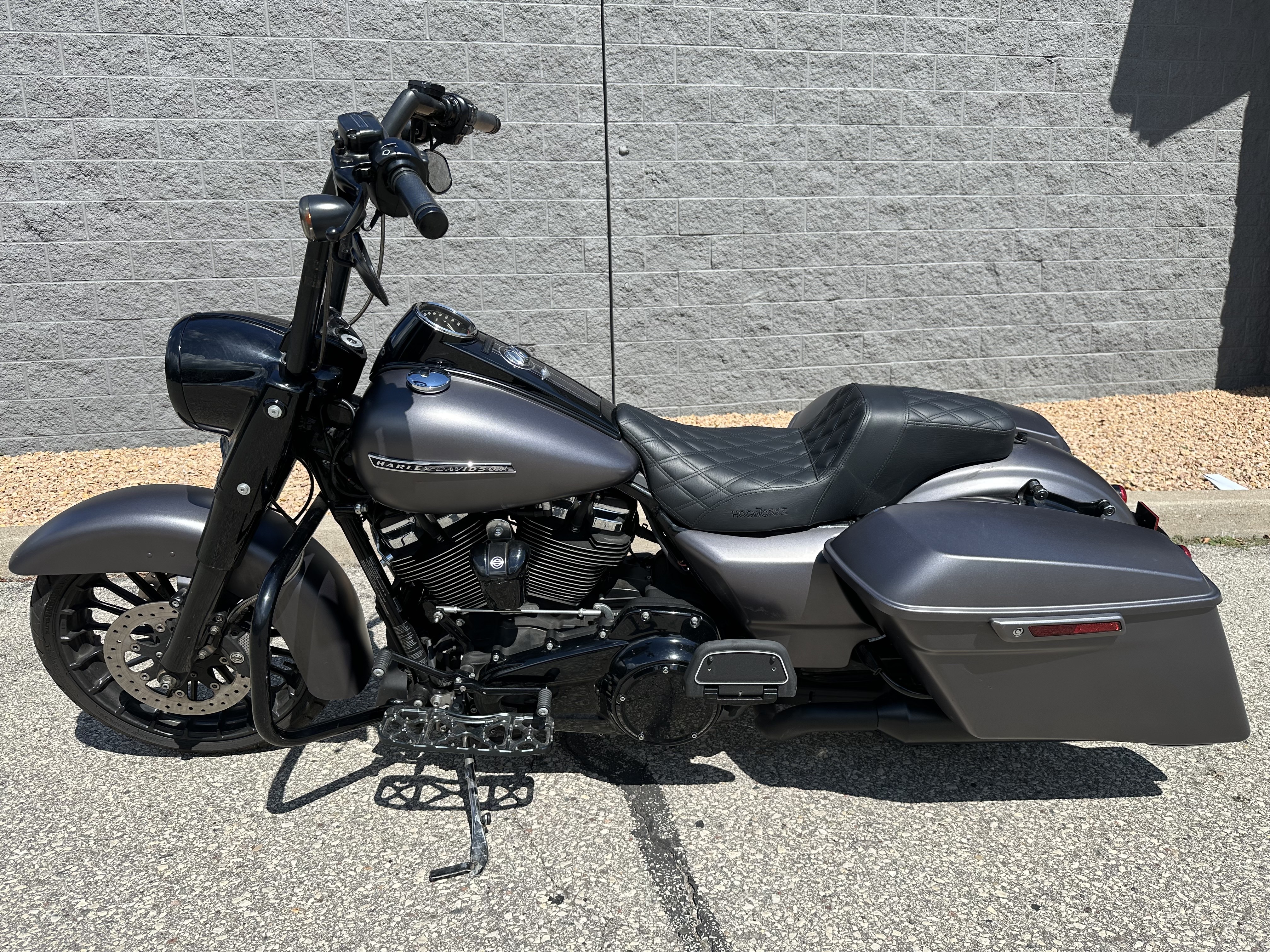 2017 Harley-Davidson Road King® Special 7